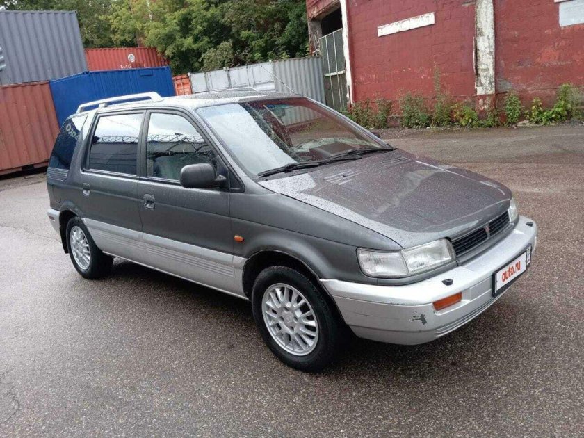 Мицубиси Спейс вагон 1993
