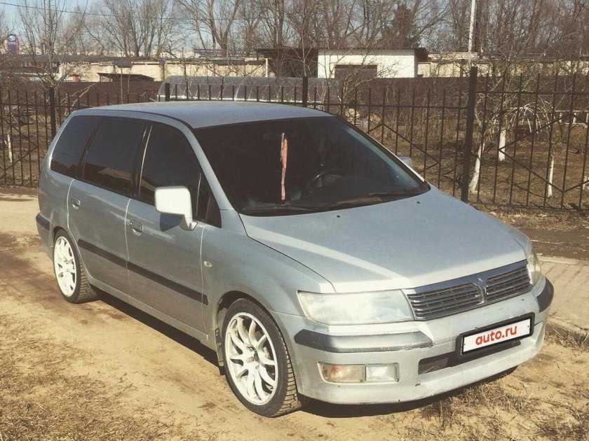 Mitsubishi Space Wagon 2.4