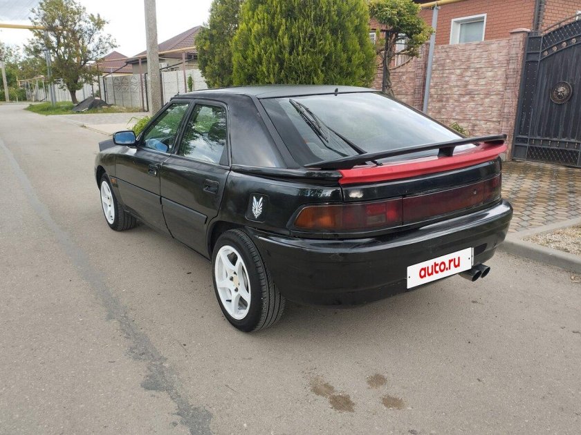 Mazda 323 1993