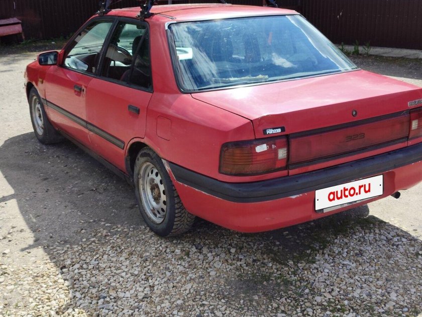 Mazda 323 1992