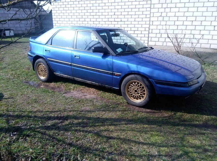 Mazda 323f bg