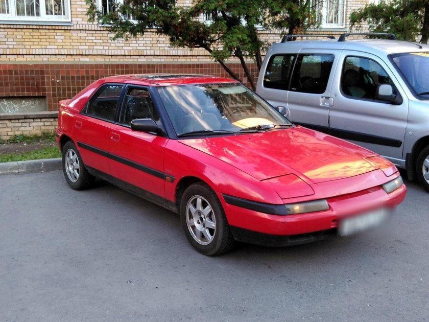 Mazda 323 IV