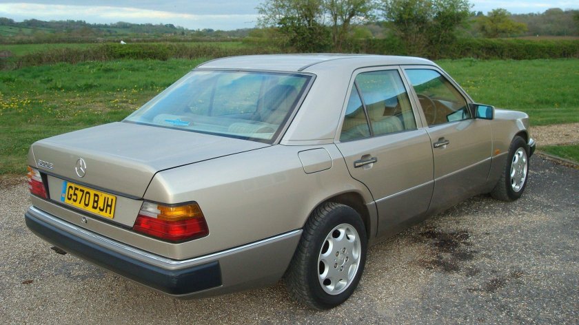 Mercedes Benz w124 e300