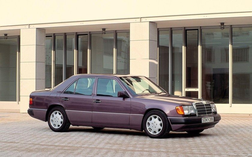 Мерседес Бенц 124