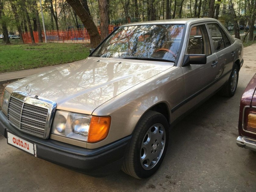 Mercedes-Benz w124 1987