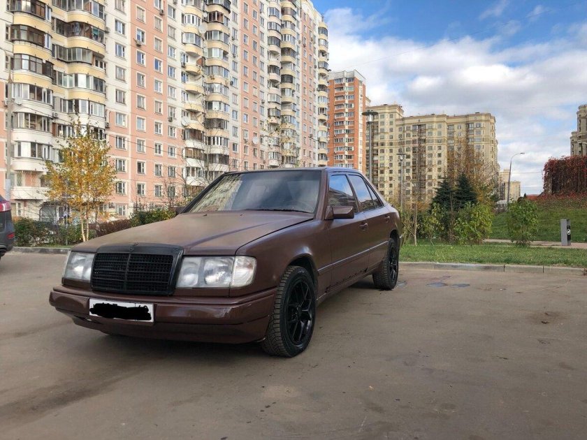 Mercedes-Benz w124 коричневый