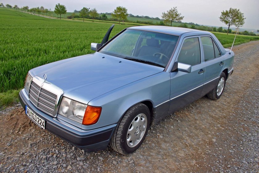 Mercedes w124 e200