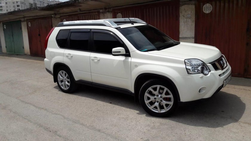 Nissan x-Trail 2012 белый