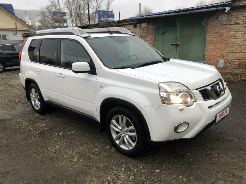 Ниссан икстрейл 2012