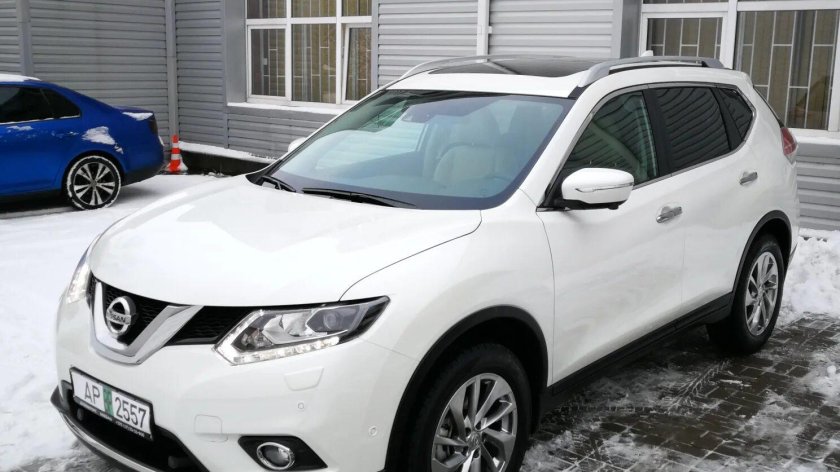 Nissan x-Trail белый