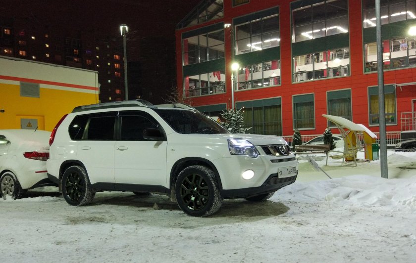 Nissan x-Trail t31 белый