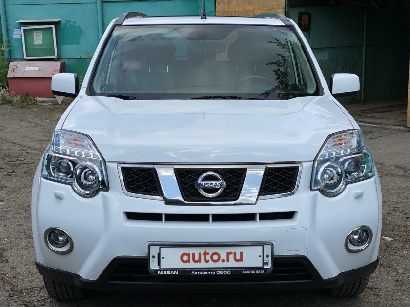Nissan x-Trail 2011 года надписи с матами