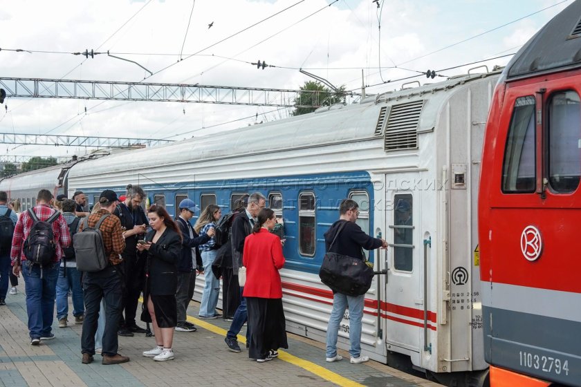 Ленинградский вокзал москва перон