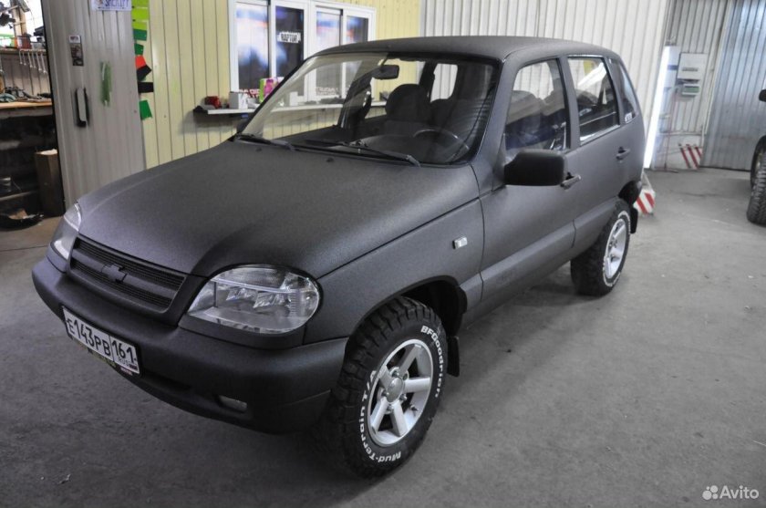 Нива Шевроле черный Раптор