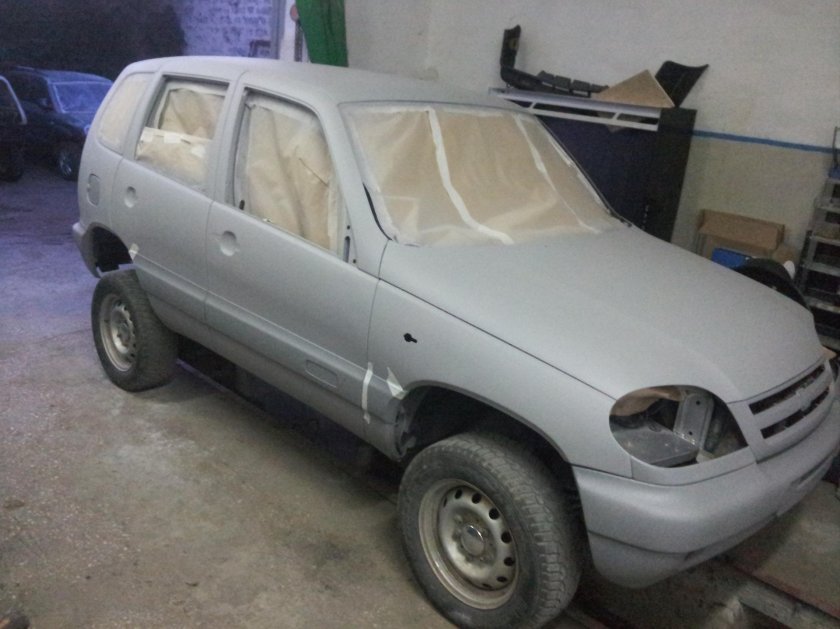 Нива Шевроле серый Раптор