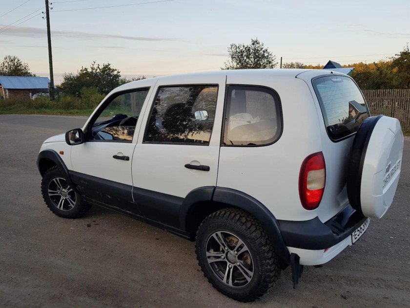 Нива Шевроле Раптор