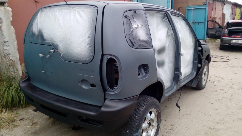 Нива Шевроле серый Раптор