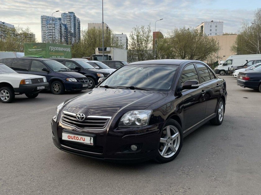 Toyota avensis ii