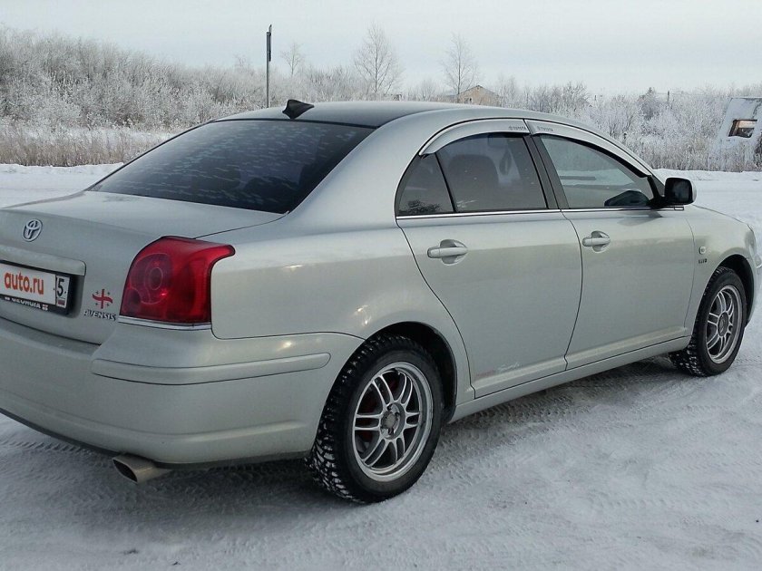Toyota avensis 2004