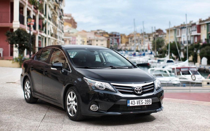 Toyota Avensis 2012
