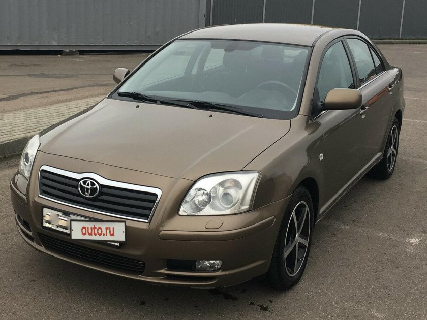 Тойота Авенсис 2006 коричневый