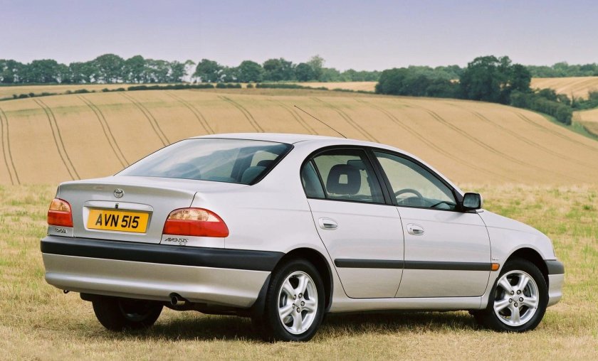Toyota Avensis 2000