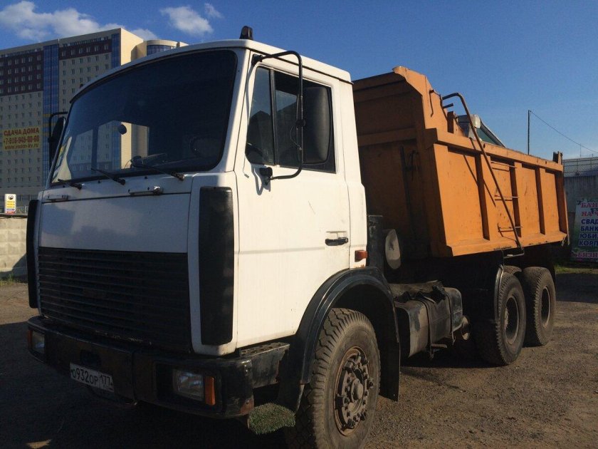 МАЗ-5516 самосвал