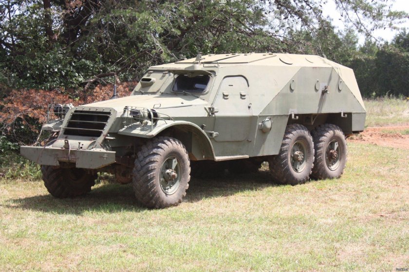 БТР-152 бронетранспортёр