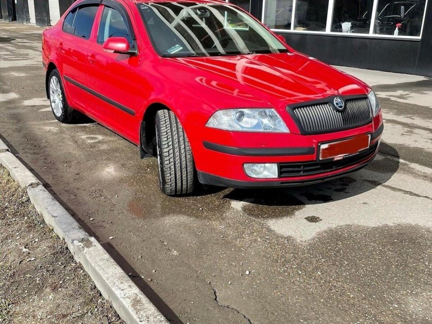 Шкода октавия 2008 красная