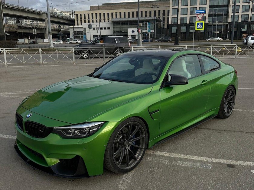 Bmw m4 зеленая