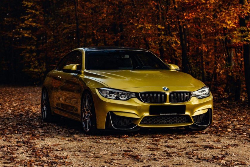BMW m4 Золотая