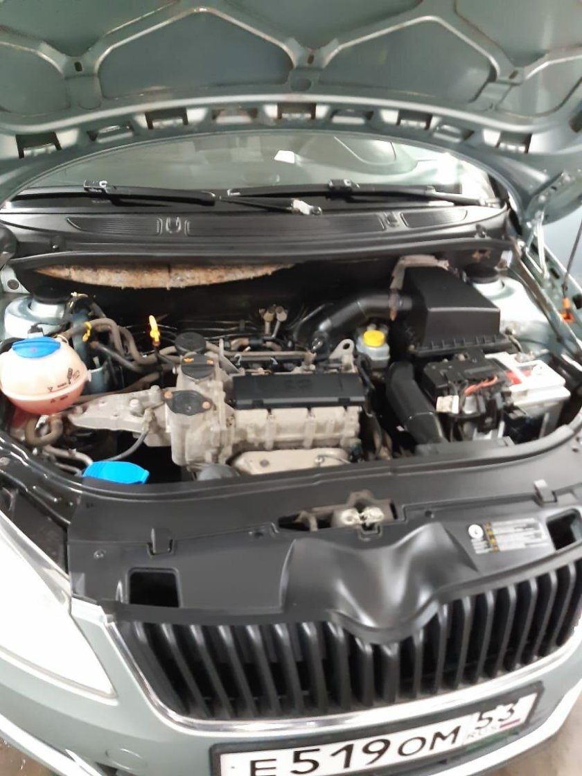 Подкапотное пространство skoda fabia 2