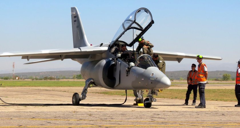 Самолёт пампа