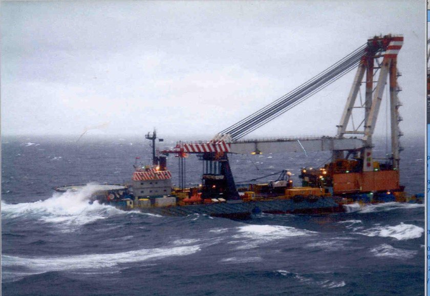 Крановое судно Гурбан Аббасов