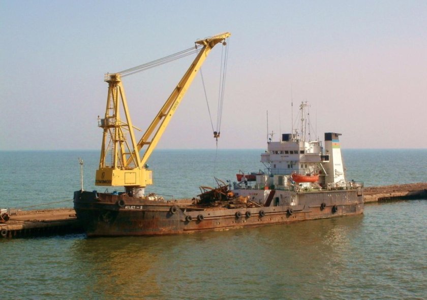 Атлет 4 судно