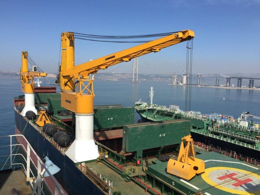 Liebherr морские краны