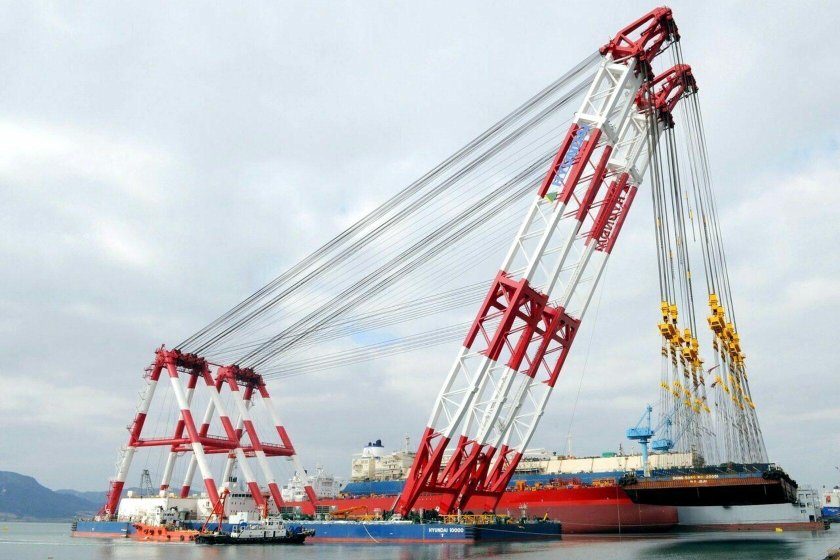 Плавучий кран Hyundai-10000