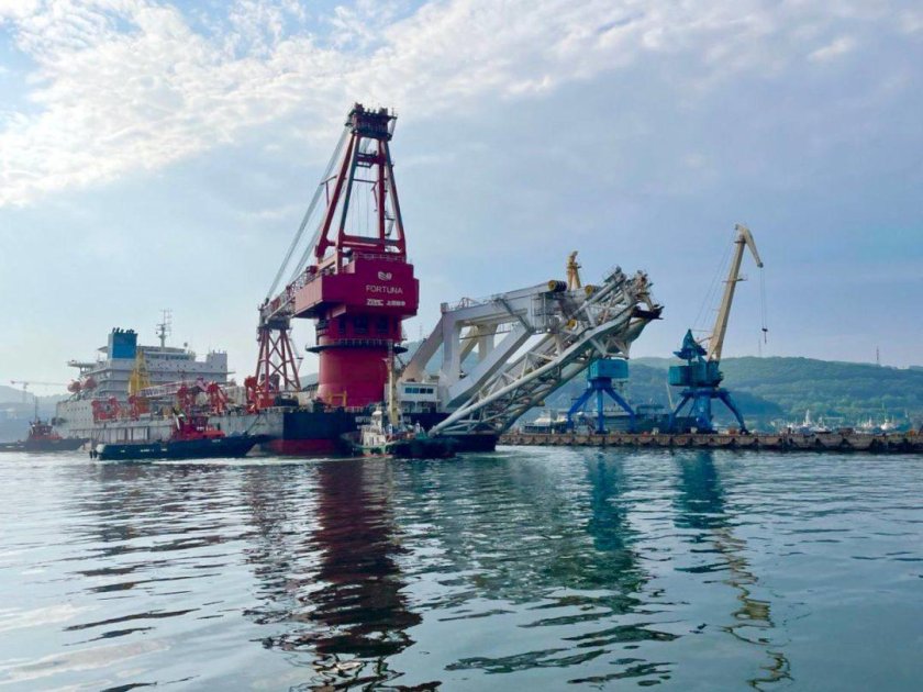 Трубоукладочная баржа «Фортуна»