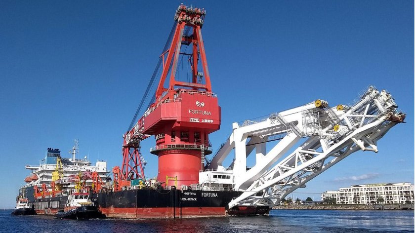 Трубоукладочная баржа «Фортуна»