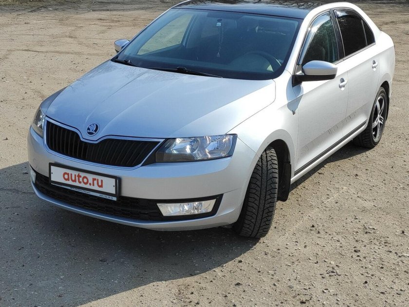 Шкода Рапид серебристый