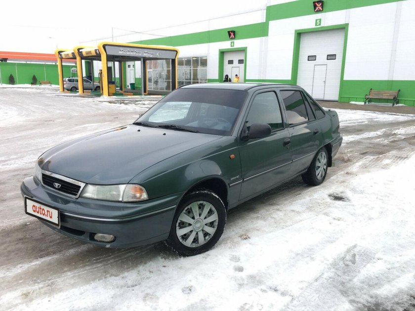 Daewoo Nexia зеленая