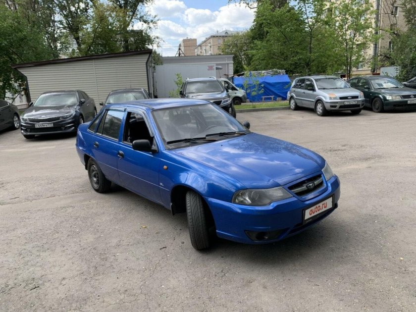 Daewoo Nexia синяя
