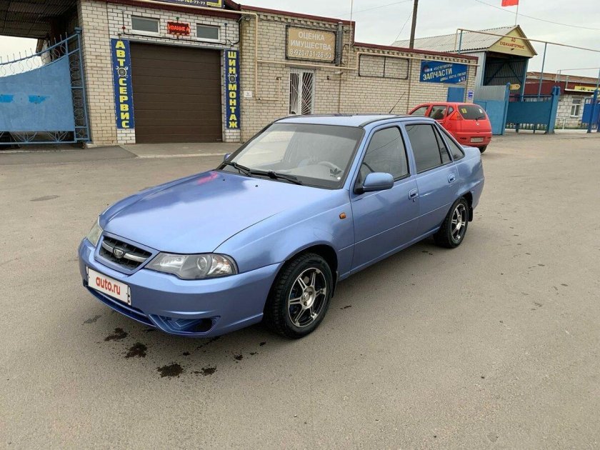 Daewoo Nexia голубая