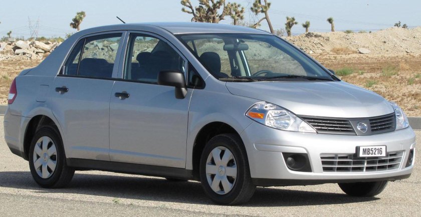 Nissan Versa 2011