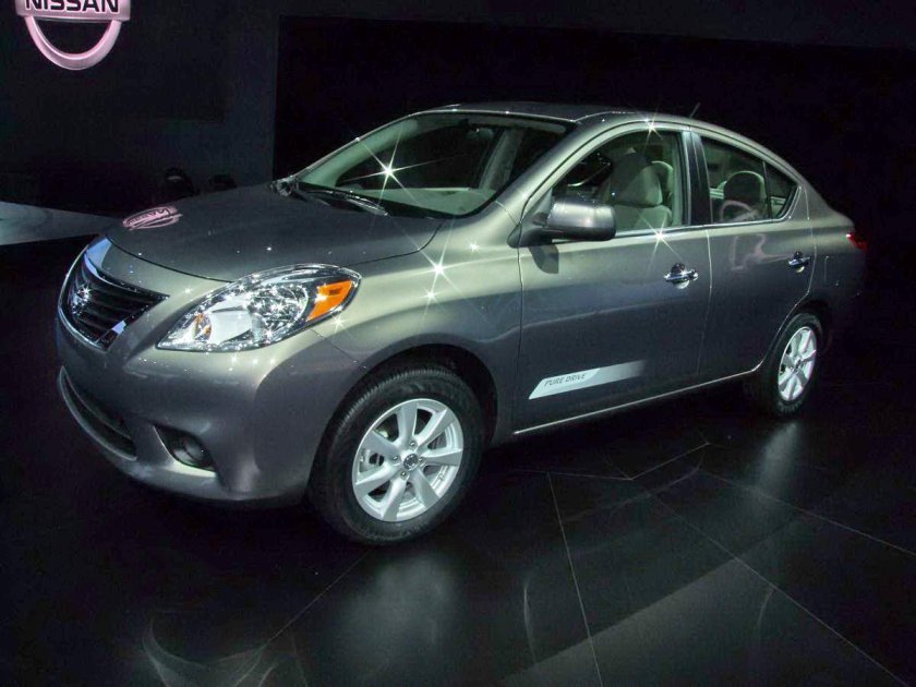 Ниссан Верса 2013 года
