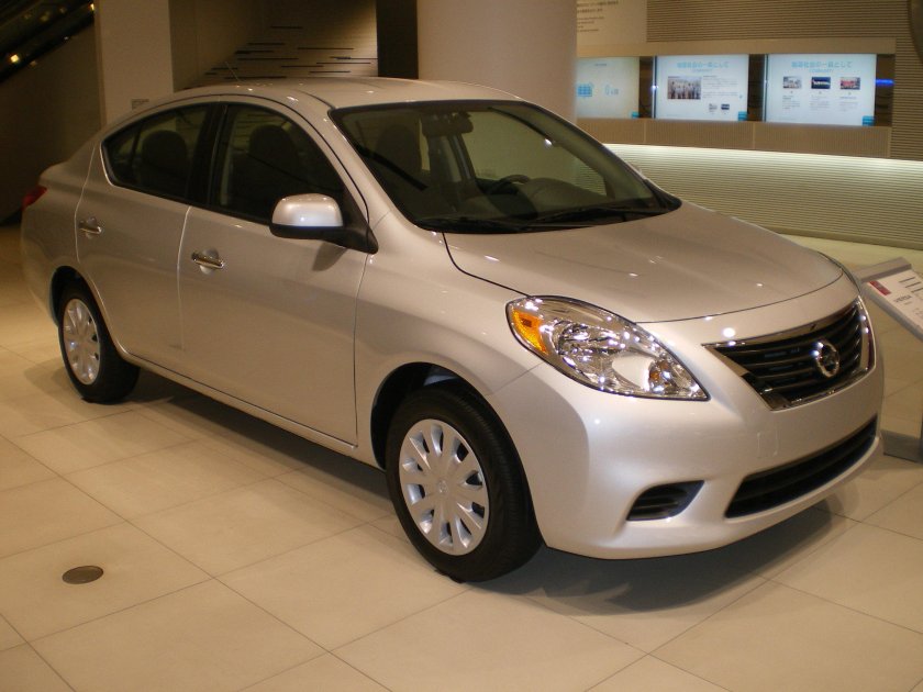Nissan versa 2012