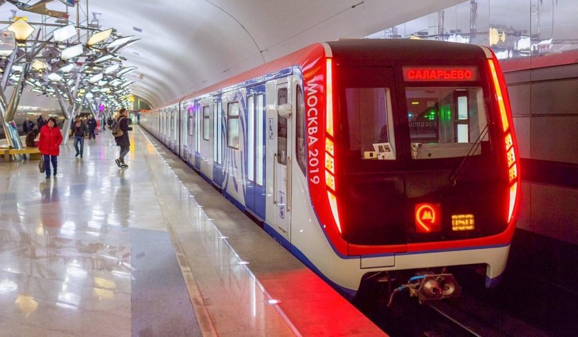 Москва 2019 поезд метро