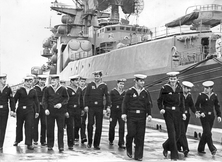 БПК Адмирал Исаченков экипаж