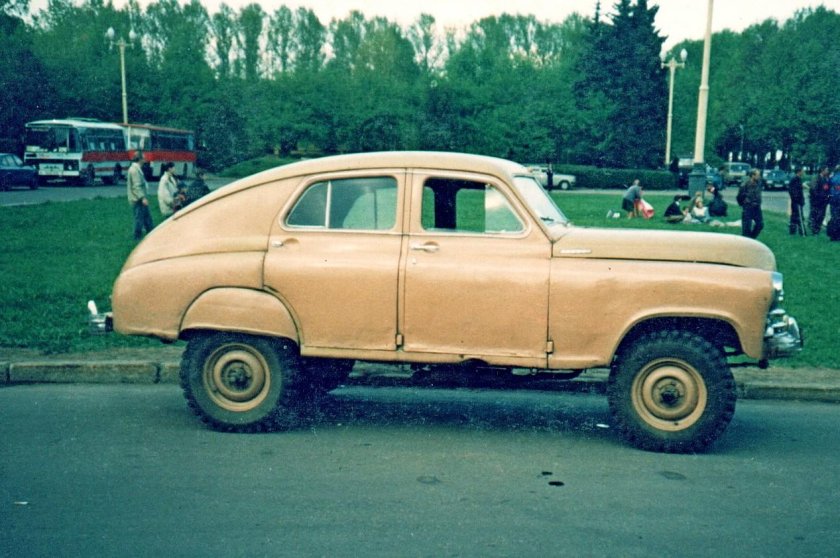 Автомобиль ГАЗ М-72