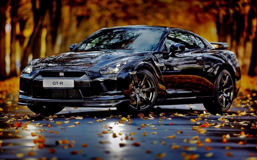 Nissan gtr black